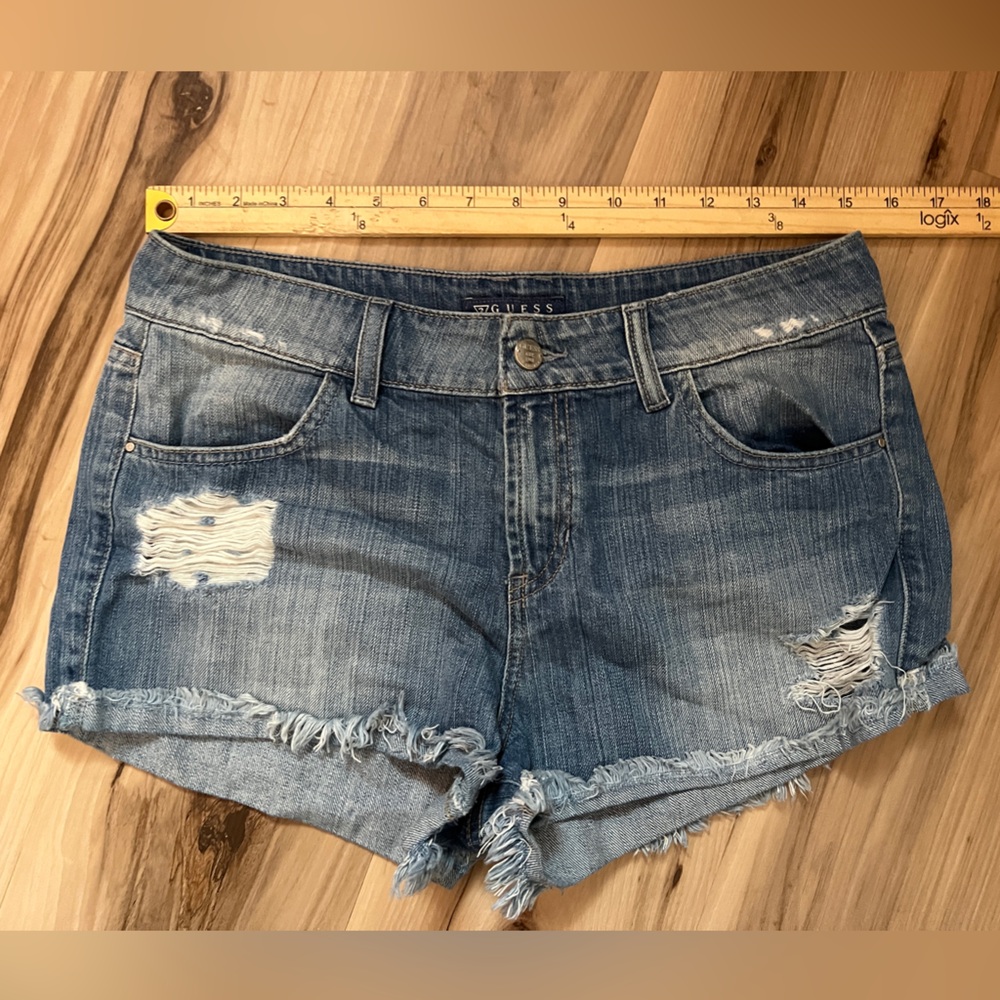 Women’s guess shorts